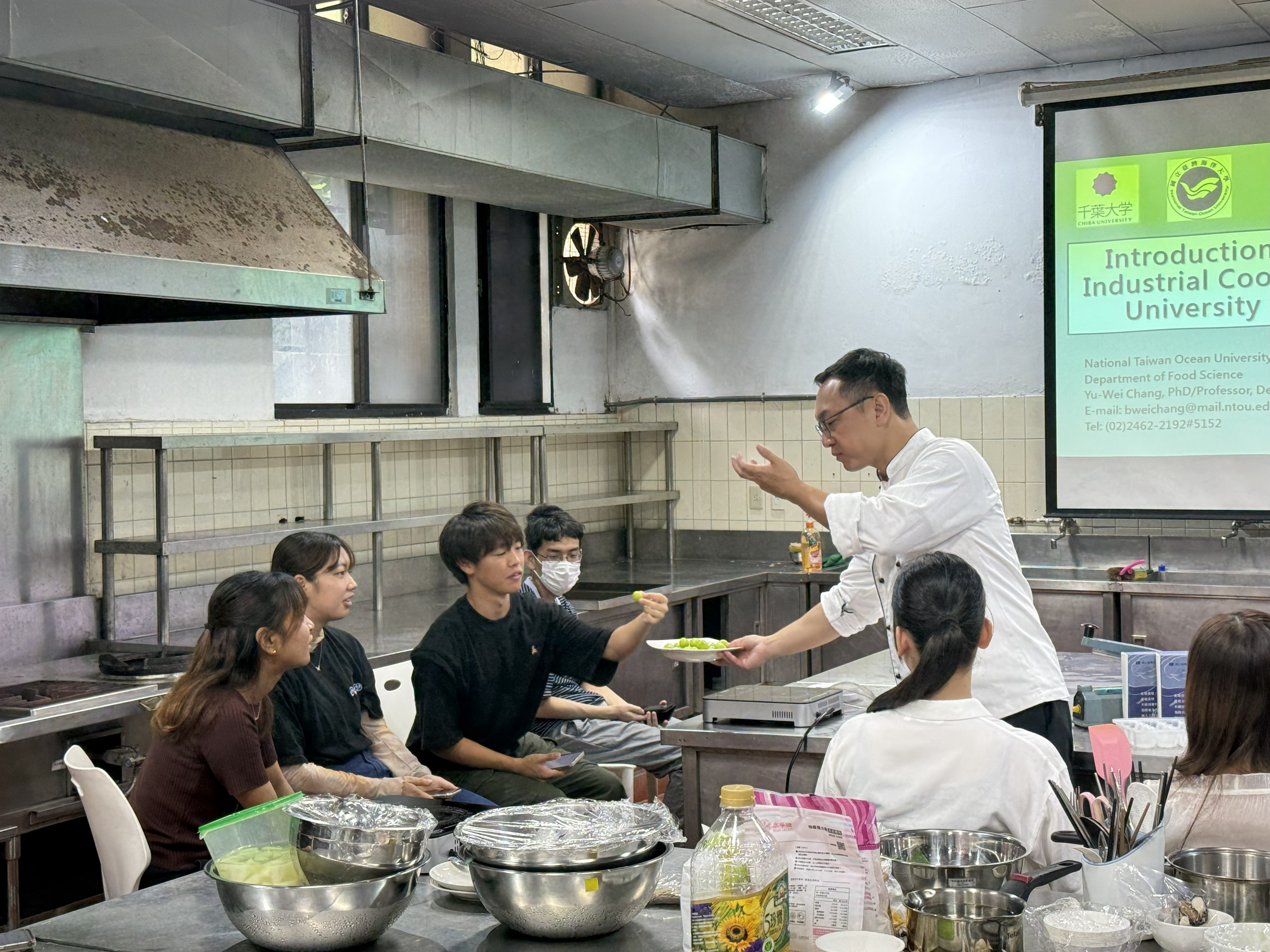 現地視察とインタビュー